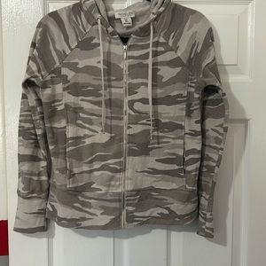 Rachel Zoe lightweight zip up hoodie with front pockets. Small